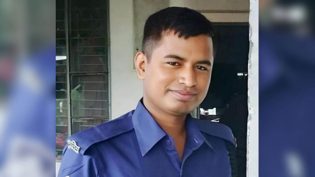 কিশোরগঞ্জে পুলিশ সদস্যের ঝুলন্ত মরদেহ উদ্ধার